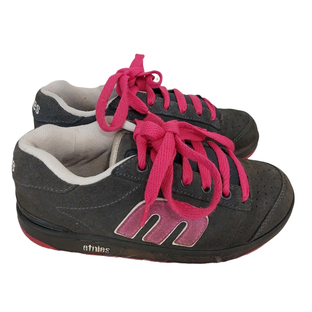 Etnies Novice Skate Shoes Womens Sz 6.5 Vintage Y2K Gray Pink Logo Chunky Retro.